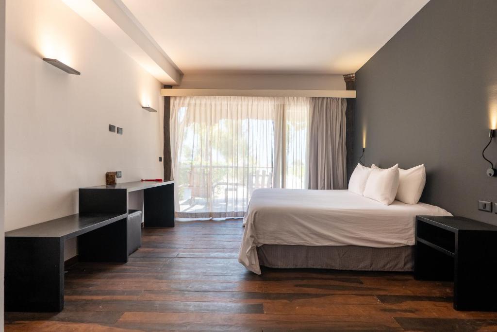 Standard Double Room bedroom